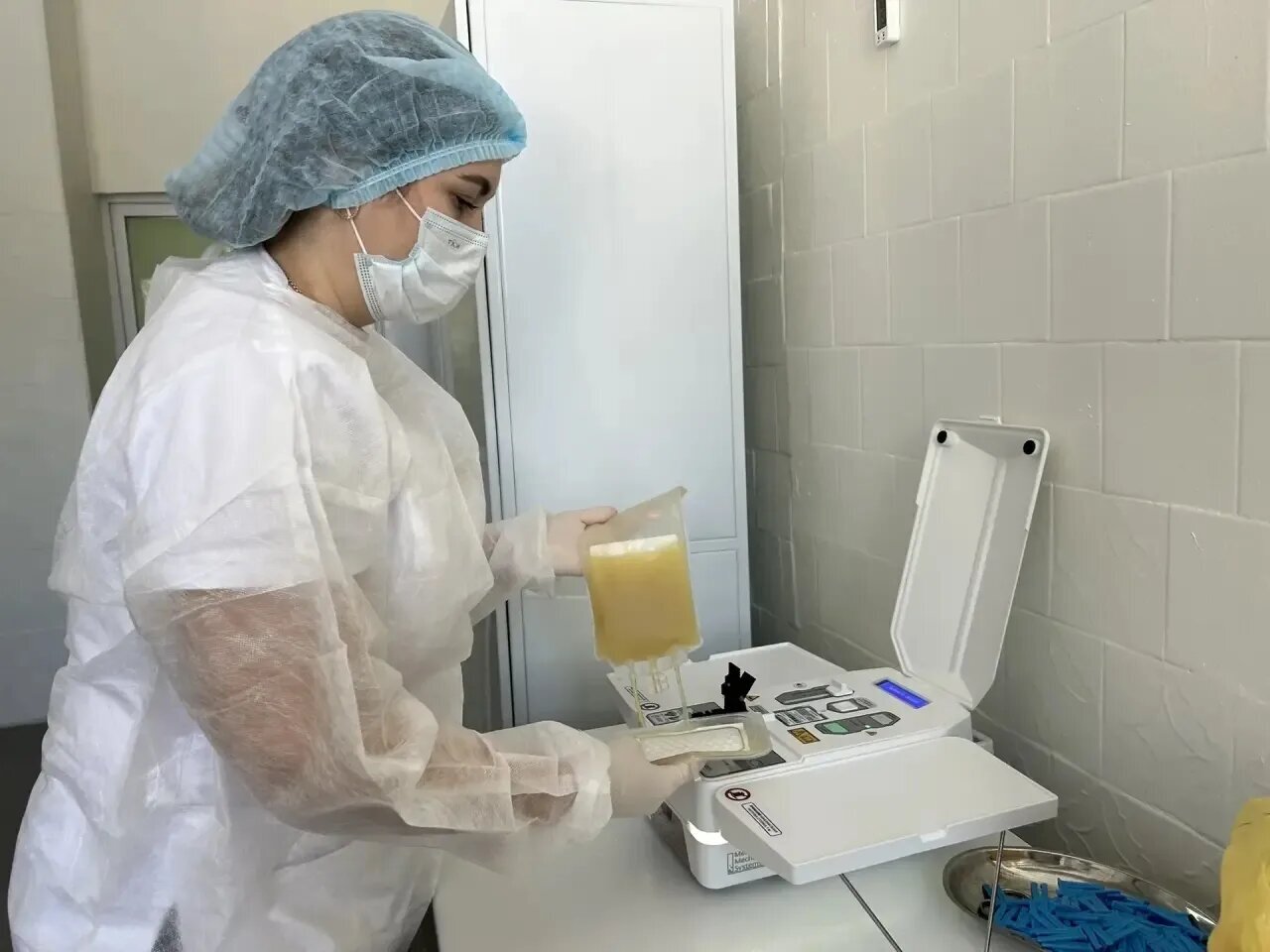 Республика ҡан тапшырыу станцияһында киптерелгән плазма етештерелә